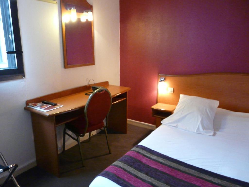 Kyriad Saint Quentin en Yvelines - Montigny Zimmer foto